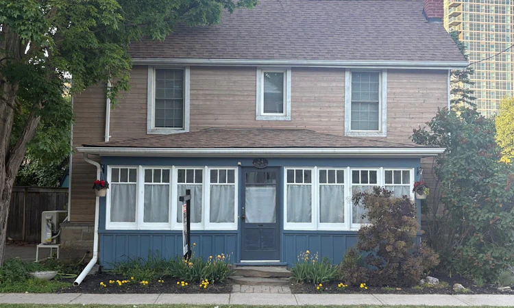 24 Mill Street N