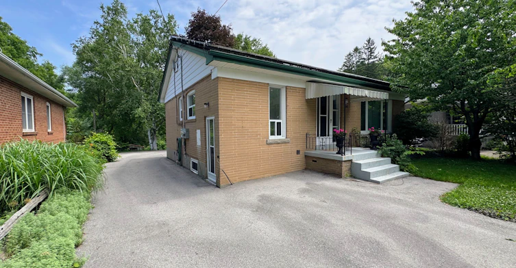 Bsmt-54 Hewson Crescent, Halton Hills, ON, L7G 2N9
