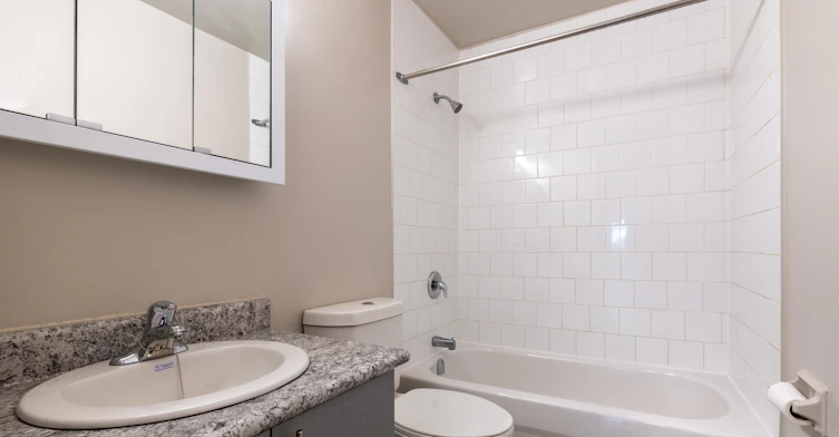 508-549 North Service Road, Mississauga, ON, L5A 1B5 - 8