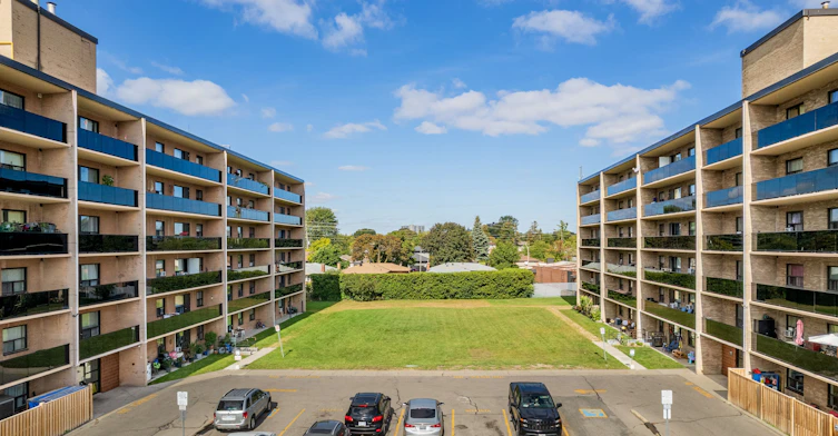 508-549 North Service Road, Mississauga, ON, L5A 1B5 - 9