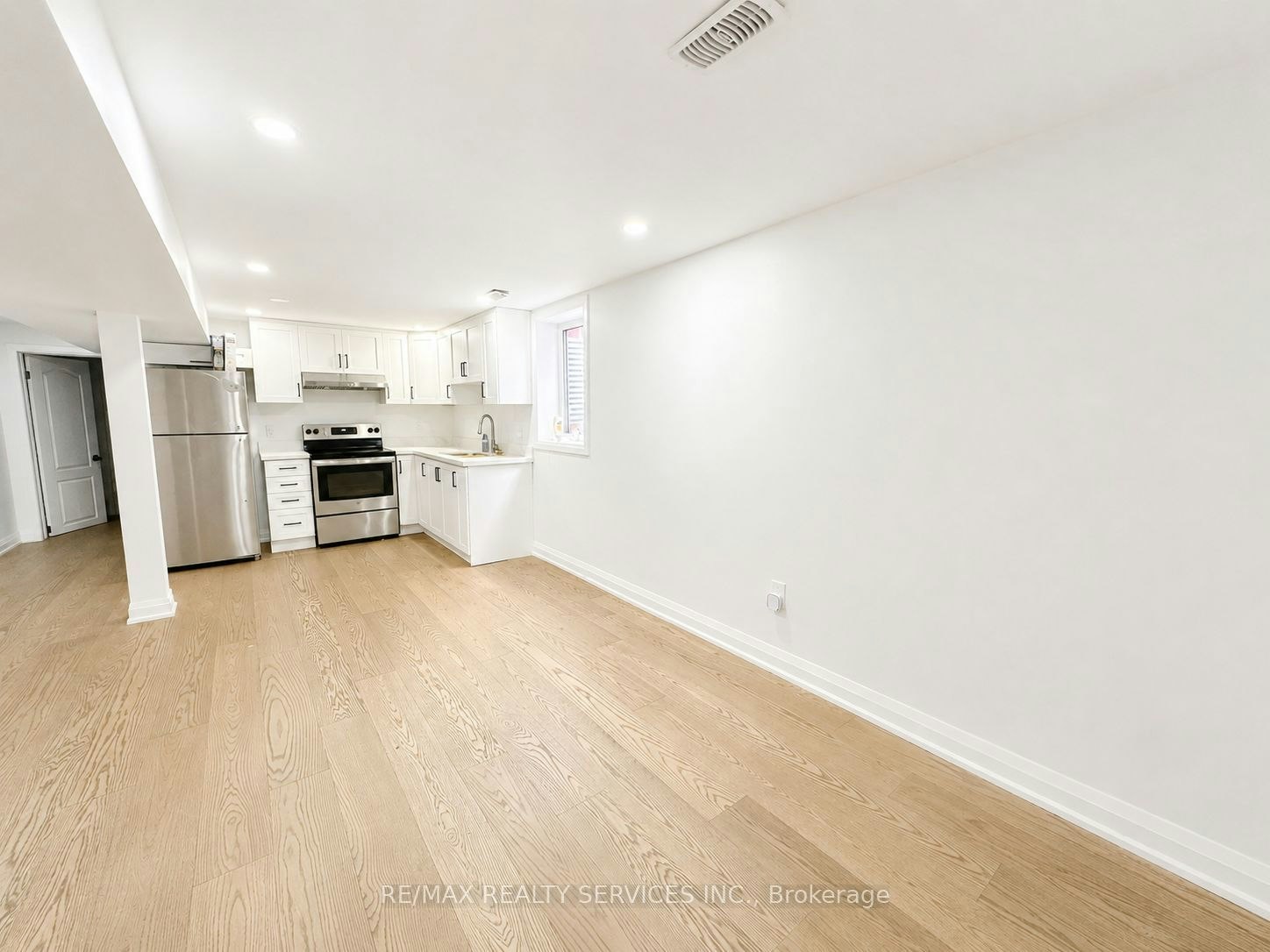 BSMT-32 Trewartha Crescent, Brampton, ON, L6Z 1X4 - 2