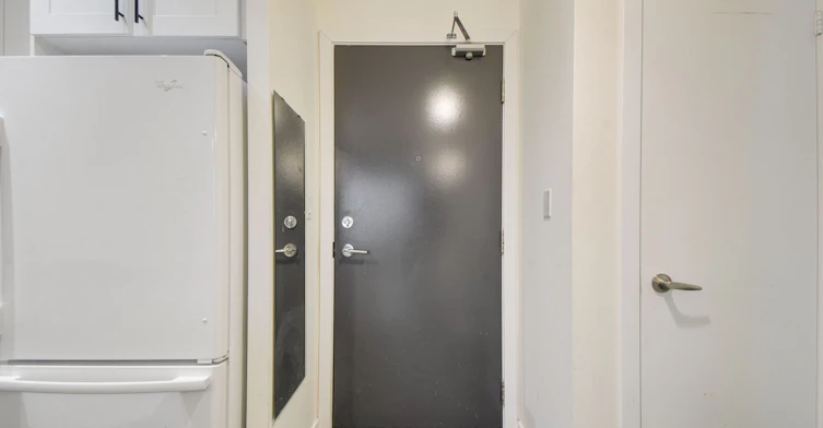 606-4070 Confederation Parkway, Mississauga, ON, L5B 0E9 - 2
