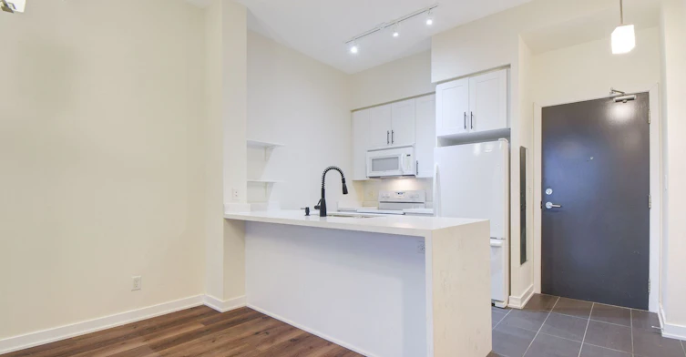 606-4070 Confederation Parkway, Mississauga, ON, L5B 0E9 - 8