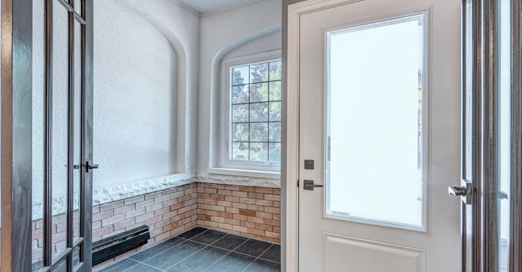 1-151 Indian Road, Toronto, ON, M6R 2V7 - 4