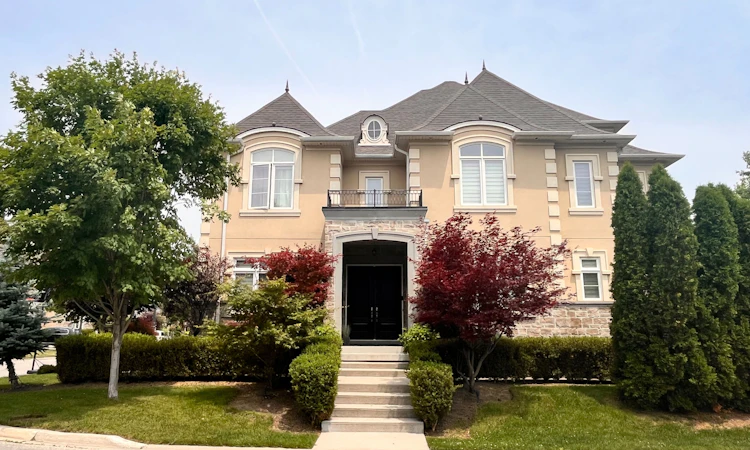 11 Fairmont Close