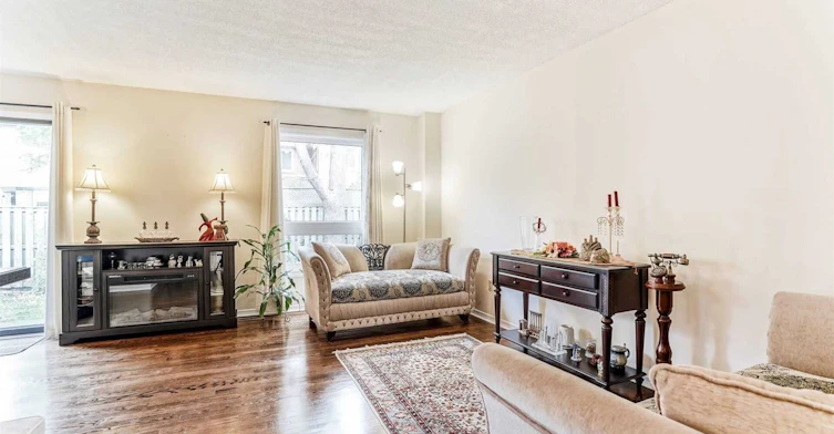 17-2006 Glenada Crescent, Oakville, ON, L6H 5R9 - 2