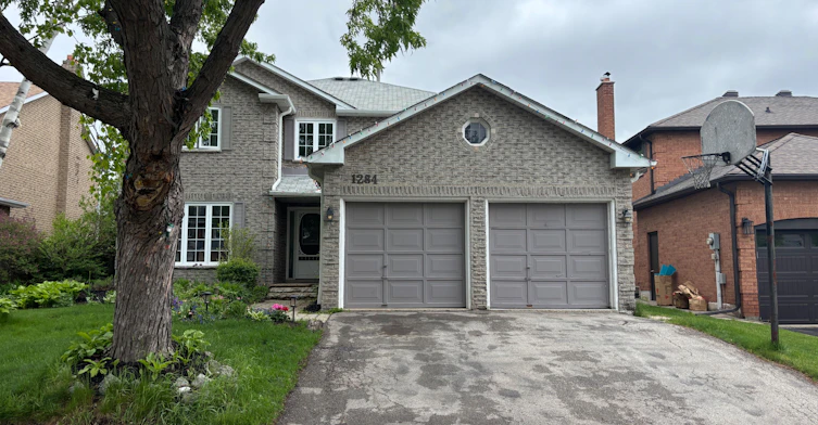 Main Unit-1284 Creekside Drive, Oakville, ON, L6H 4Y5