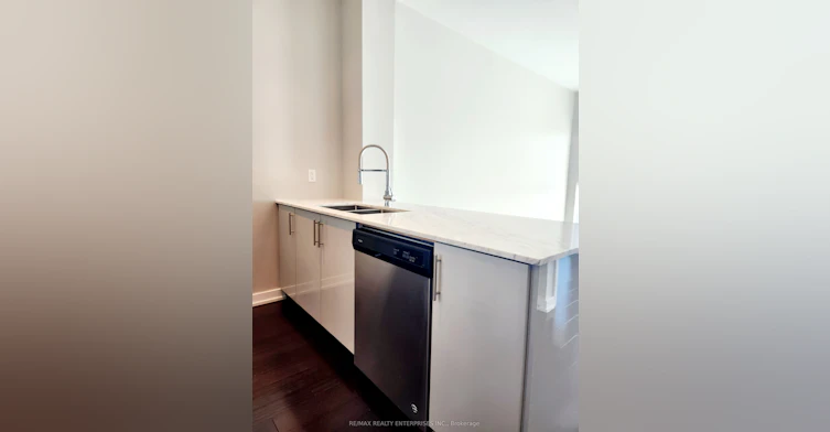 727-4055 Parkside Village Drive, Mississauga, ON, L5B 0K8 - 4