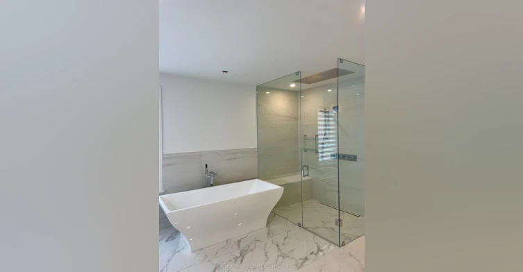 4 Leamington Avenue, Toronto, ON, M8Z 2W4 - 19