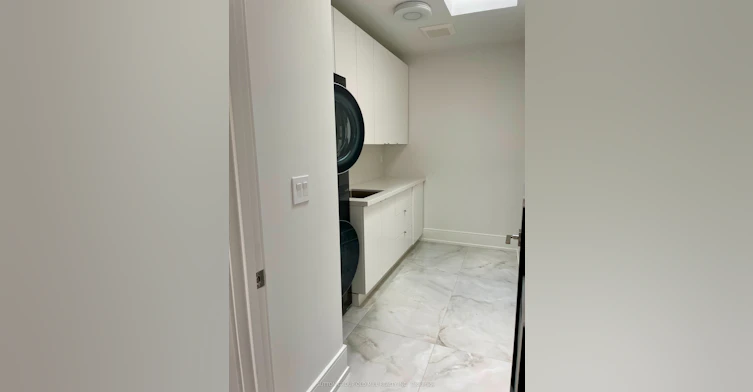 4 Leamington Avenue, Toronto, ON, M8Z 2W4 - 15