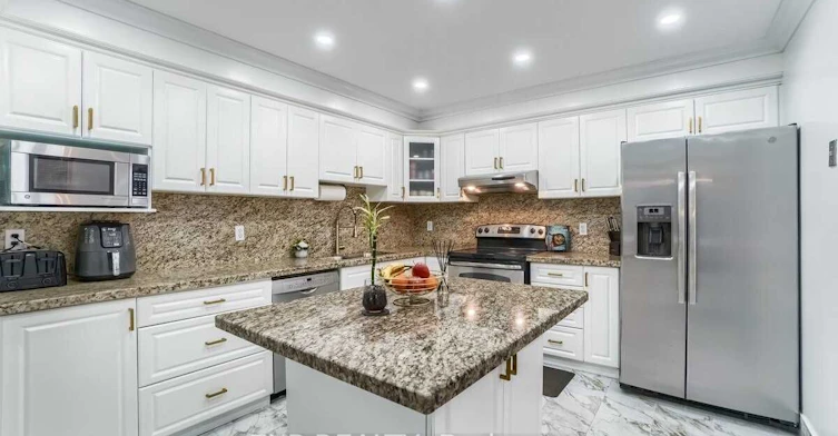 Main & Upper Floor-6261 Prairie Circle, Mississauga, ON, L5N 5Y9 - 5