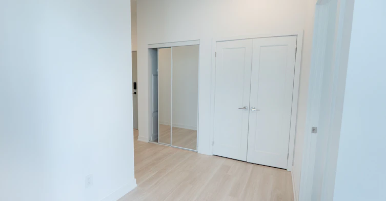 PH2-5105 Hurontario Street, Mississauga, ON, L4Z 0C9 - 7
