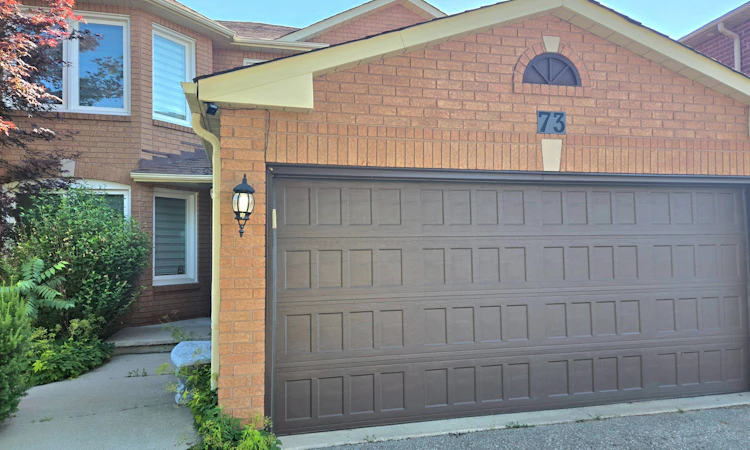 73 Hutton Crescent