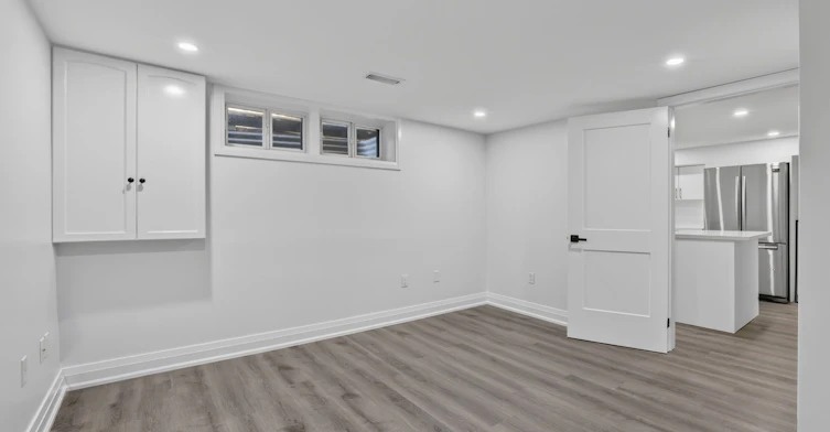 Lower-80 Beaumode Heights Drive, Toronto, ON, M9V 1V9 - 18