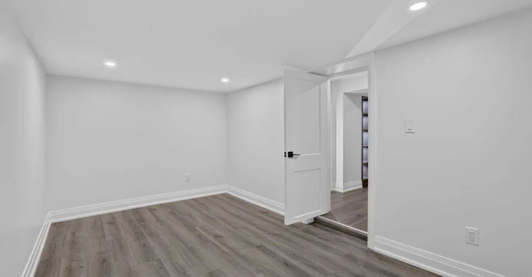 Lower-80 Beaumode Heights Drive, Toronto, ON, M9V 1V9 - 21