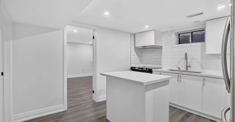 Lower-80 Beaumode Heights Drive, Toronto, ON, M9V 1V9 - 11
