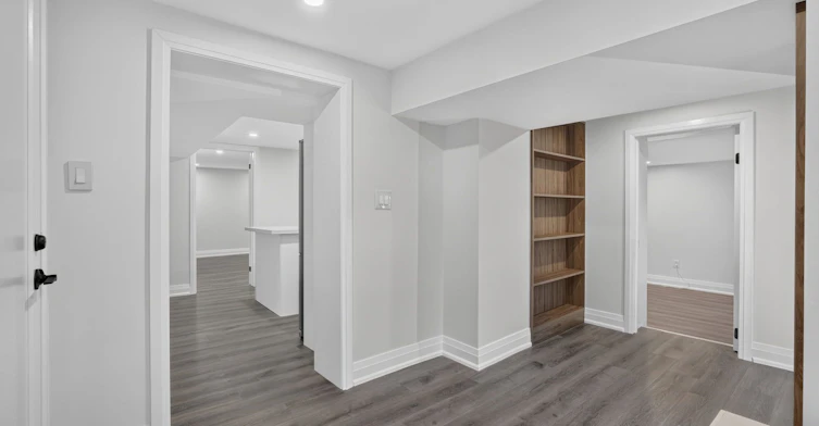 Lower-80 Beaumode Heights Drive, Toronto, ON, M9V 1V9 - 8