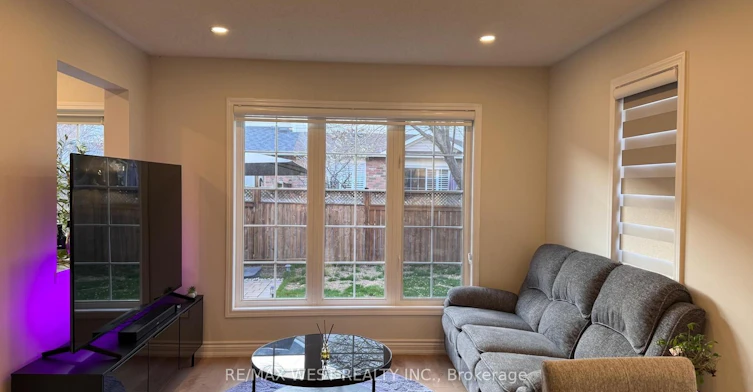931 Gazley Circle, Milton, ON, L9T 6M1 - 4
