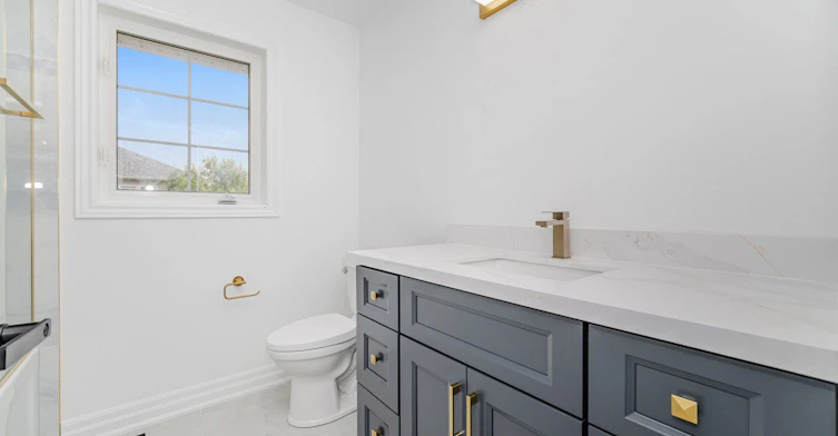 2417 Orchard Road, Burlington, ON, L7L 6X8 - 44