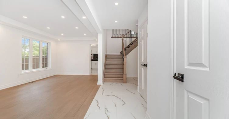 2417 Orchard Road, Burlington, ON, L7L 6X8 - 4