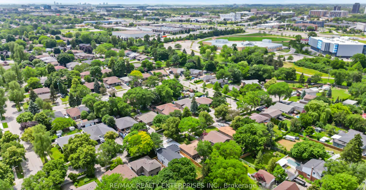 1495 Thetford Court, Mississauga, ON, L5J 3N2 - 2