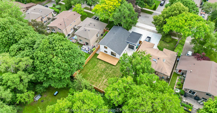 1495 Thetford Court, Mississauga, ON, L5J 3N2