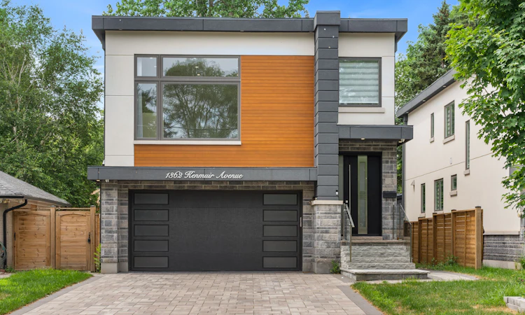 1362 Kenmuir Avenue