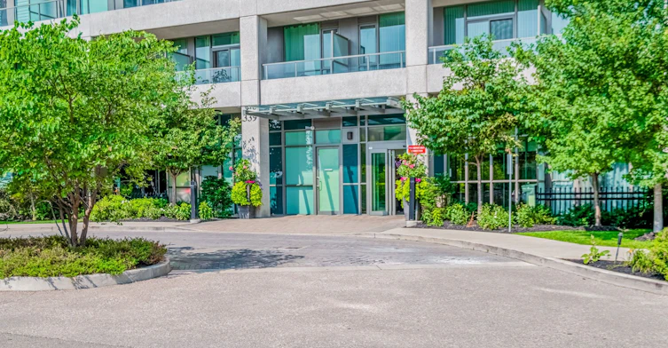 1712-339 Rathburn Road W, Mississauga, ON, L5B 0K6 - 2