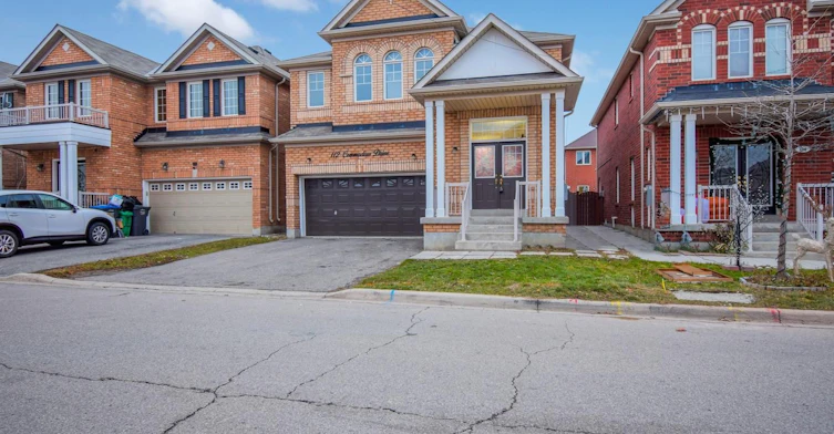 112 Commodore Drive, Brampton, ON, L6X 0S6