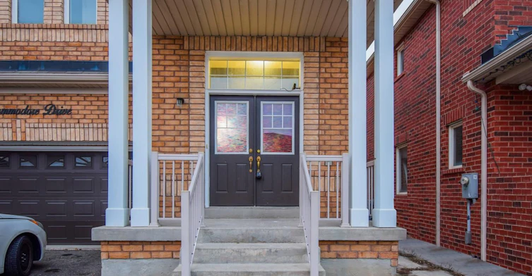 112 Commodore Drive, Brampton, ON, L6X 0S6 - 2
