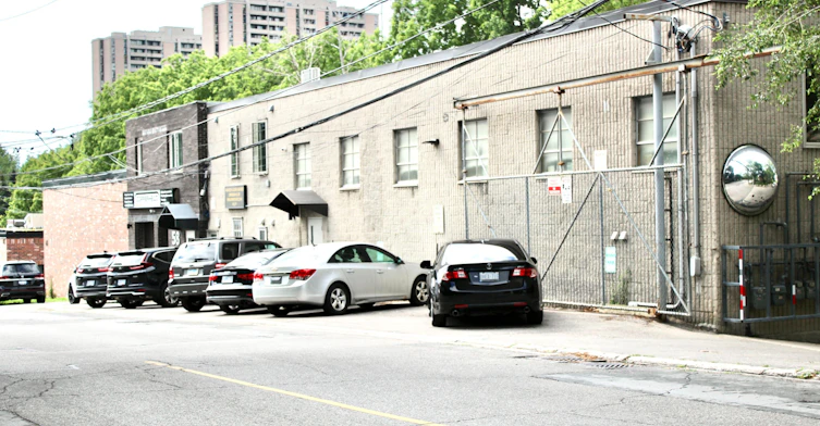 8-58 Rosemount Avenue W, Toronto, ON, M9N 3B3