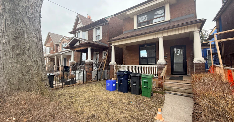 Upper-544 Concord Avenue, Toronto, ON, M6H 2R1