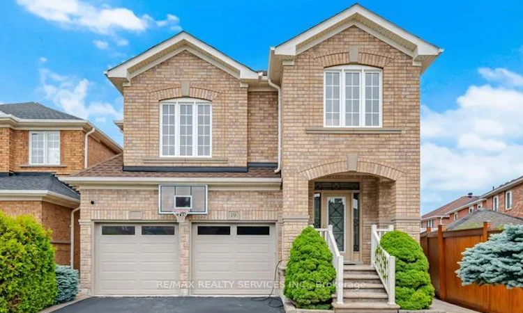 19 Thornbush Boulevard