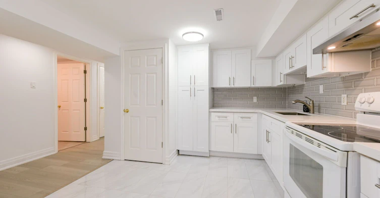 1255 Forestwood Drive, Mississauga, ON, L5C 1J2 - 11