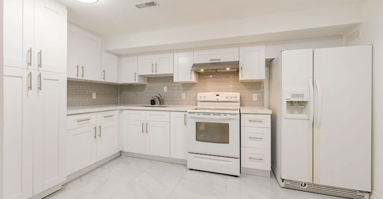 1255 Forestwood Drive, Mississauga, ON, L5C 1J2 - 10