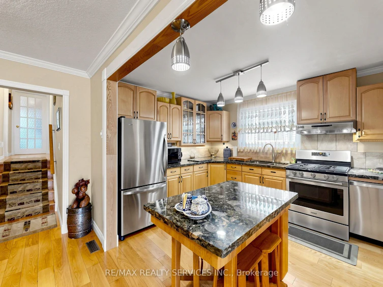 36 Glenvale Boulevard, Brampton, ON, L6S 1J1 - 14