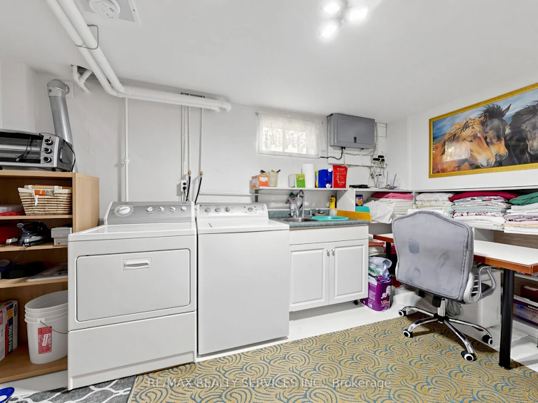 36 Glenvale Boulevard, Brampton, ON, L6S 1J1 - 39