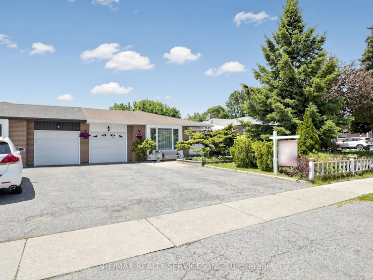 36 Glenvale Boulevard, Brampton, ON, L6S 1J1 - 2
