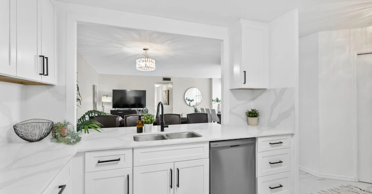 905-2323 Confederation Parkway, Mississauga, ON, L5B 1R6 - 4