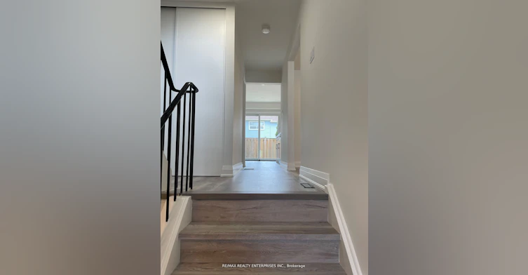 17-1055 Shawnmarr Road, Mississauga, ON, L5H 3V2 - 2
