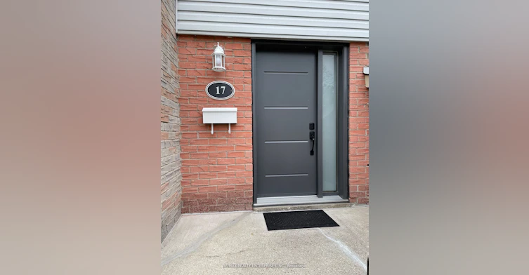 17-1055 Shawnmarr Road, Mississauga, ON, L5H 3V2
