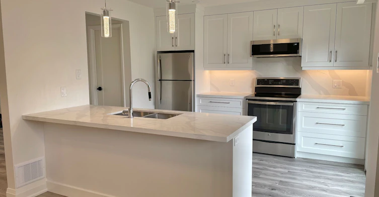 17-1055 Shawnmarr Road, Mississauga, ON, L5H 3V2 - 4
