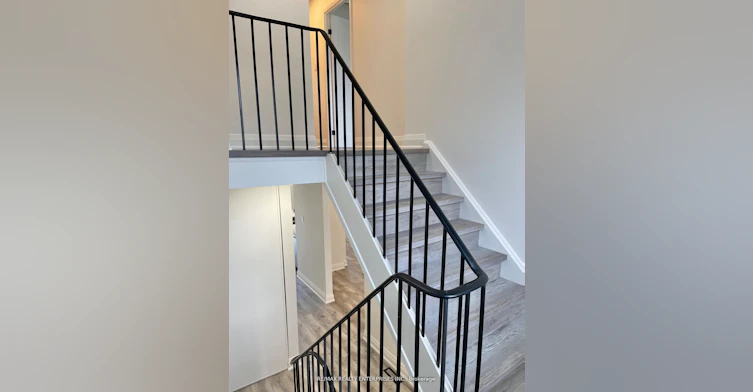 17-1055 Shawnmarr Road, Mississauga, ON, L5H 3V2 - 9