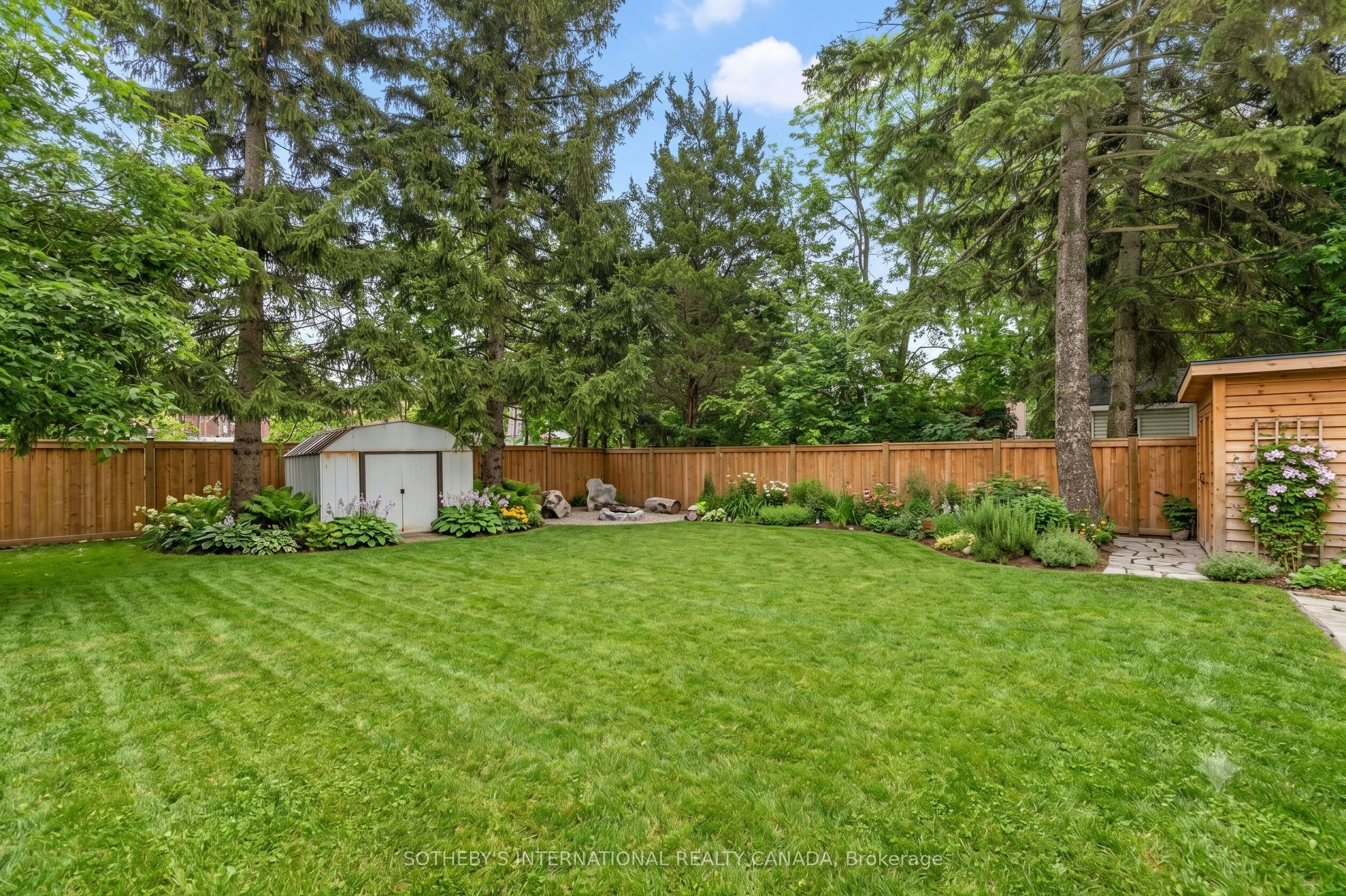 upper-957 Beechwood Avenue, Mississauga, ON, L5G 4E3 - 3