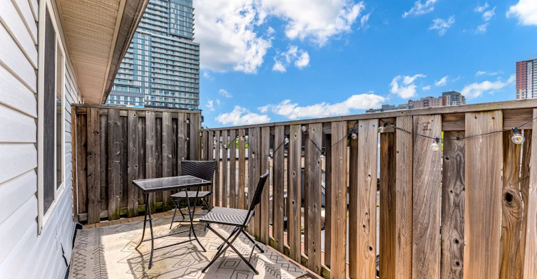 12 Grogan Mews, Toronto, ON, M6G 4J9 - 15