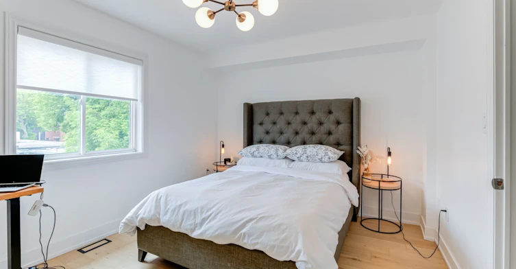 12 Grogan Mews, Toronto, ON, M6G 4J9 - 10