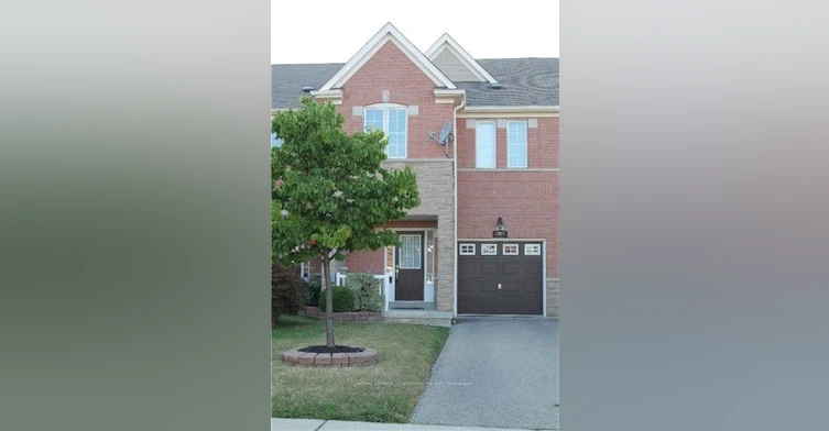 3967 Stardust Drive, Mississauga, ON, L5M 8A6 - 2
