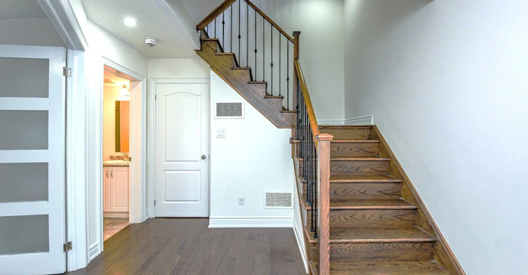 8652 Financial Drive, Brampton, ON, L6Y 6G5 - 4