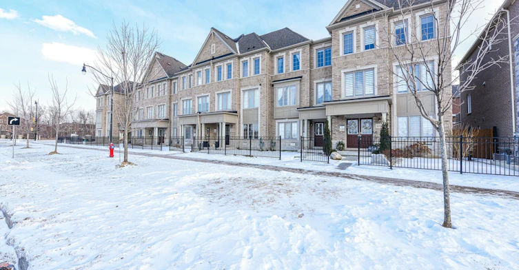 8652 Financial Drive, Brampton, ON, L6Y 6G5