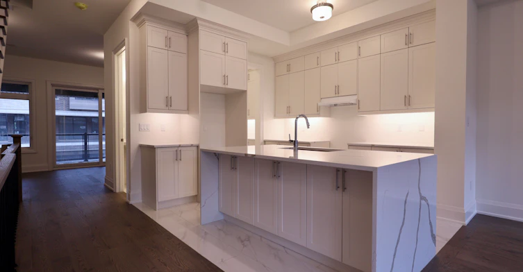 3298 Taha Gardens, Oakville, ON, L6M 4K1